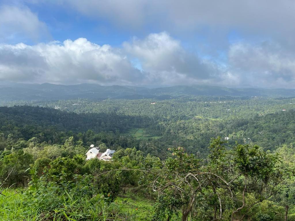 Munnar Alkaline Villa ภายนอก รูปภาพ