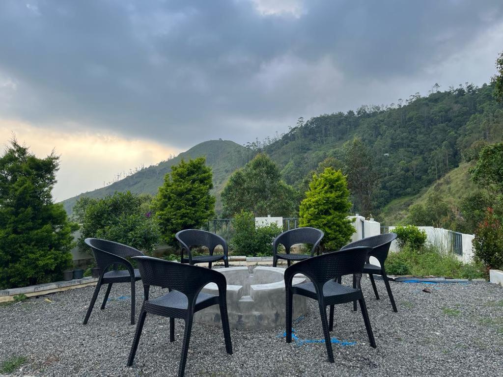 Munnar Alkaline Villa ภายนอก รูปภาพ